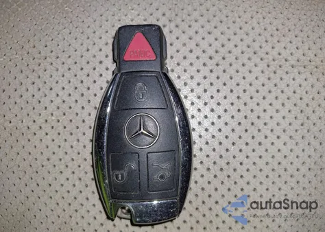 2015 Mercedes-Benz S 550 из США, поврежденный, VIN WDDUG8CB0FA069711